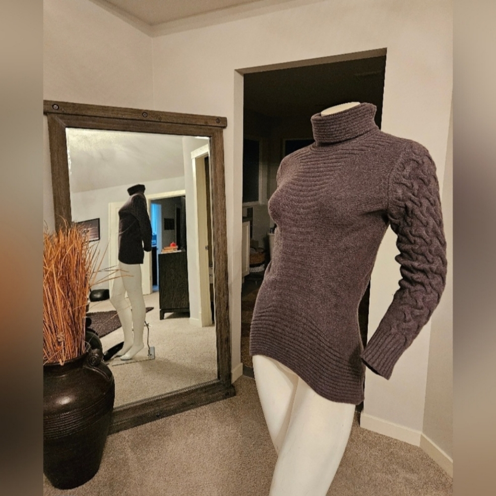 EUC Size Large Hugo Boss Orange Wool Sweater